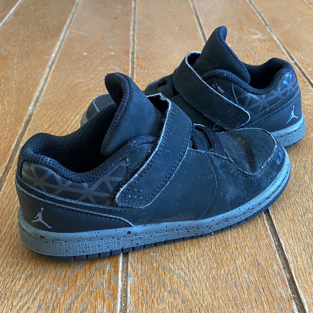 Kids Black Jordan Flight Shoes